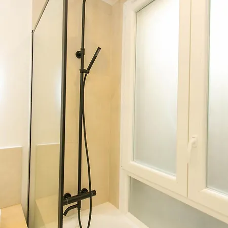 Bnbnova - Haussmann - 2br Near Champs-elysees Paříž